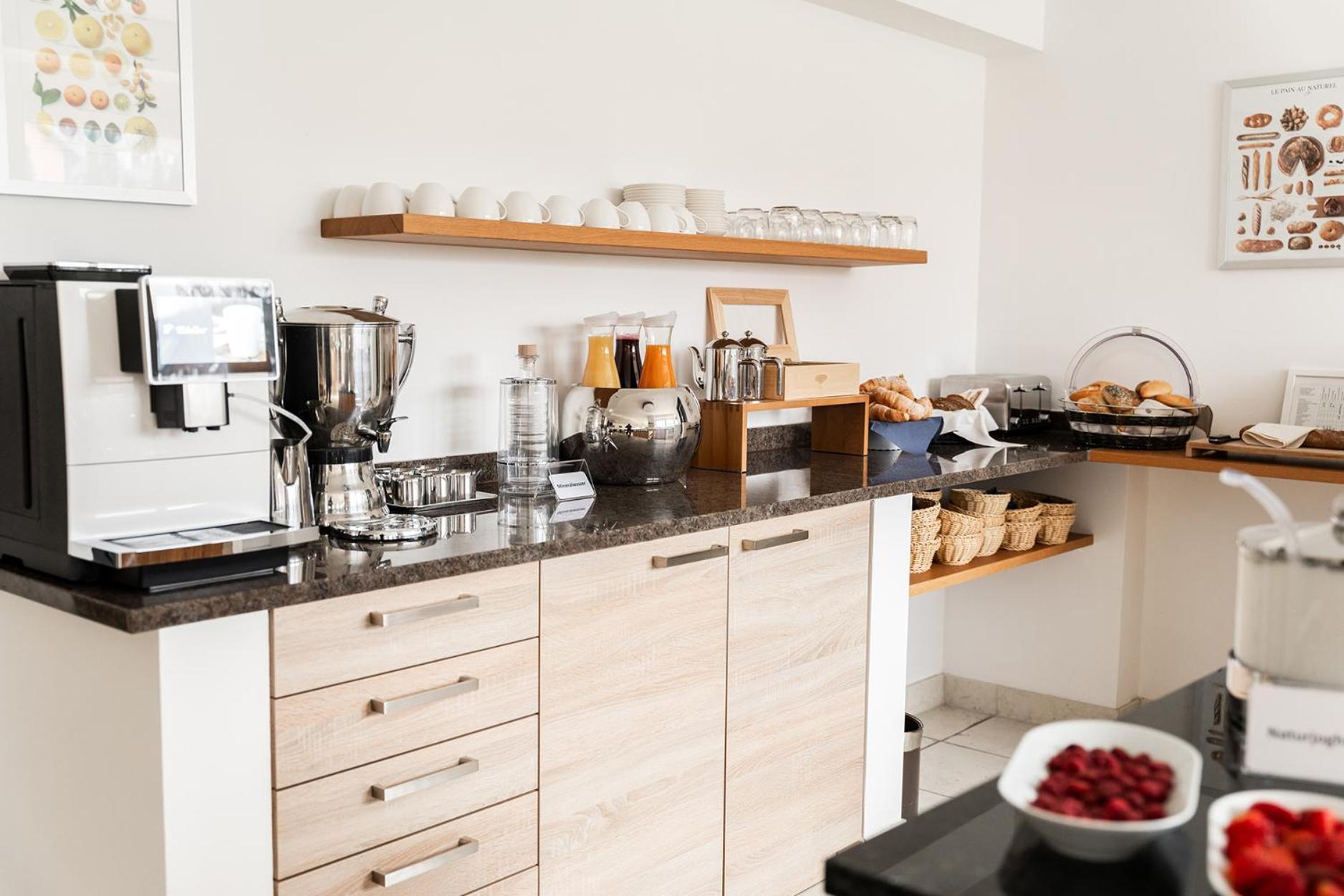 Hotel Vier Jahreszeiten Therme & Kliniken Bad Krozingen Naehe Freiburg & Schwarzwald Ideal Fuer Wellness Kur & Business Ausfluege 24H Check In- Wlan & Parken Gratis Kültér fotó