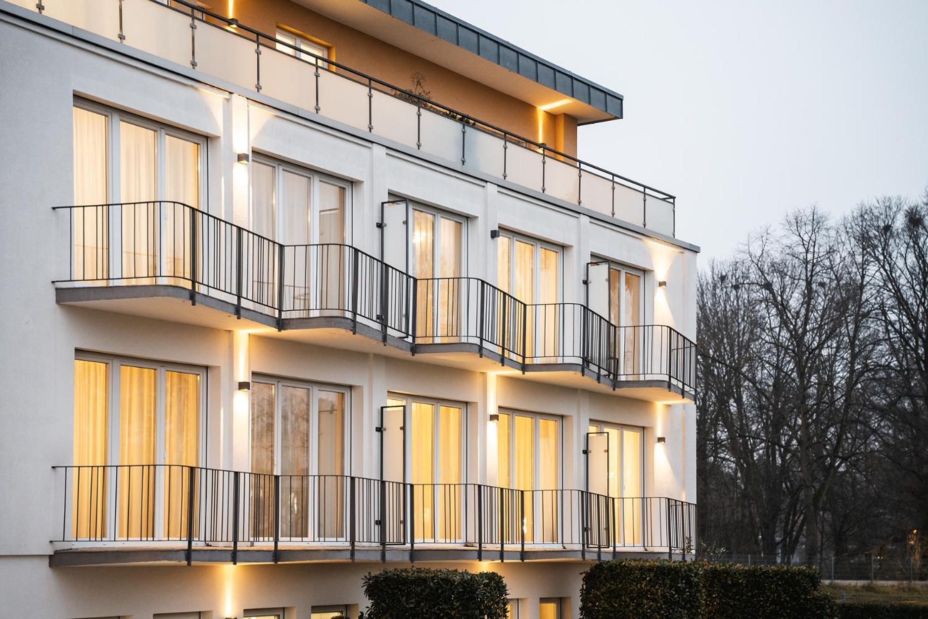 Hotel Vier Jahreszeiten Therme & Kliniken Bad Krozingen Naehe Freiburg & Schwarzwald Ideal Fuer Wellness Kur & Business Ausfluege 24H Check In- Wlan & Parken Gratis Kültér fotó